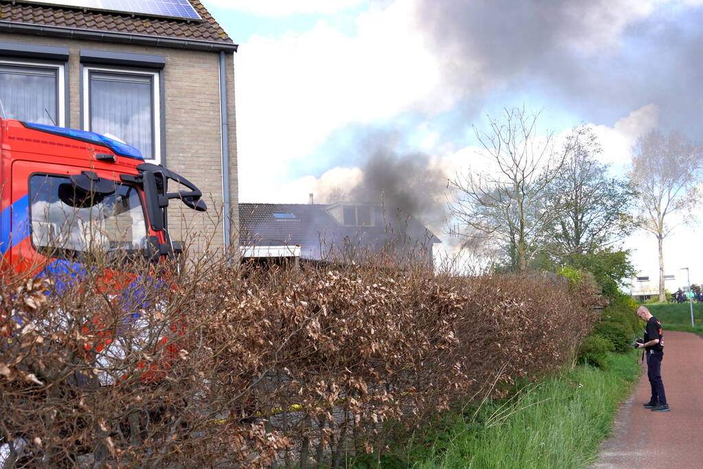 Konijn gered bij uitslaande brand in tuinhuisje