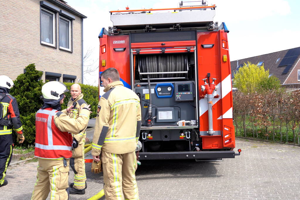 Konijn gered bij uitslaande brand in tuinhuisje