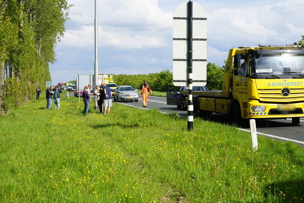 Flinke verkeerschaos na kettingbotsing