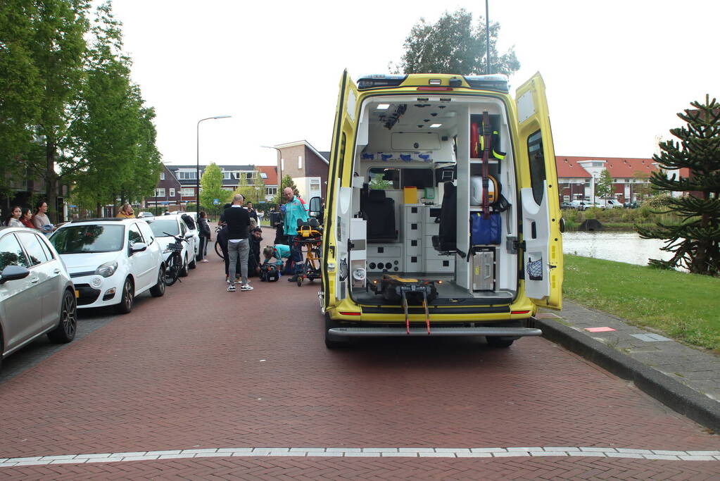 Fietser gewond bij botsing met auto