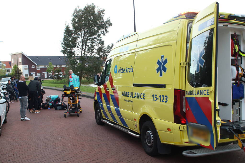 Fietser gewond bij botsing met auto