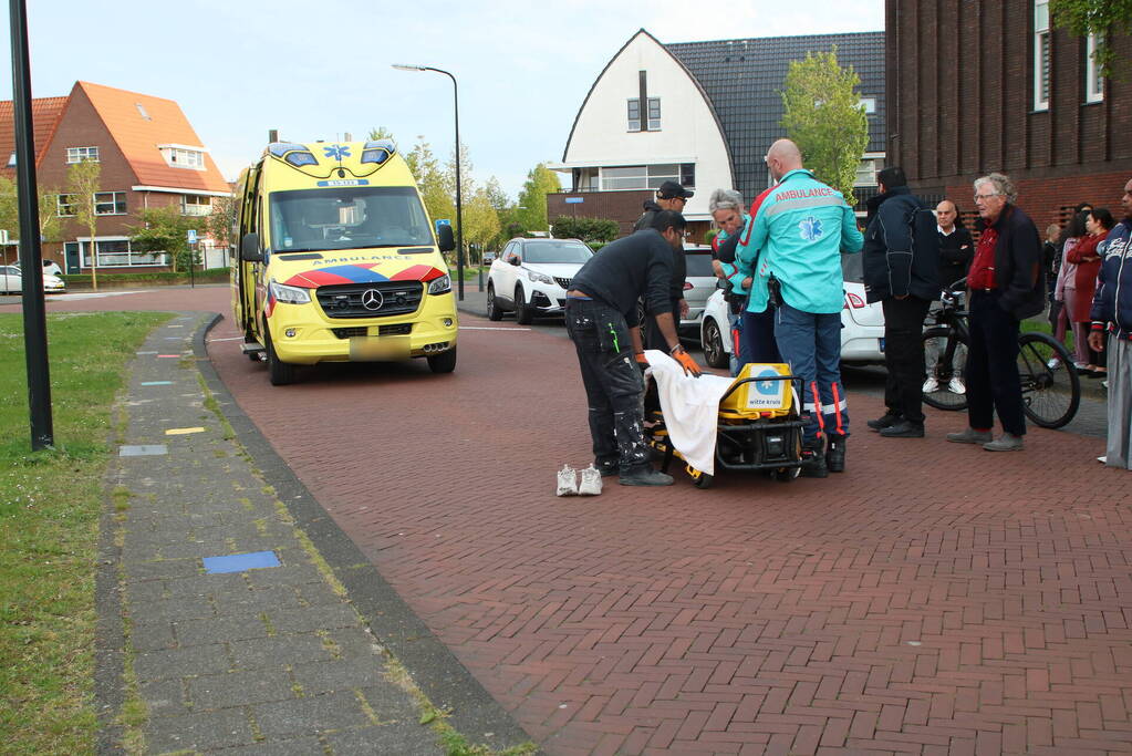 Fietser gewond bij botsing met auto