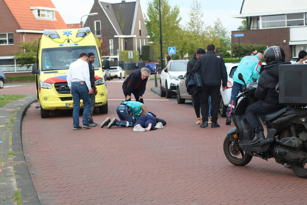 Fietser gewond bij botsing met auto