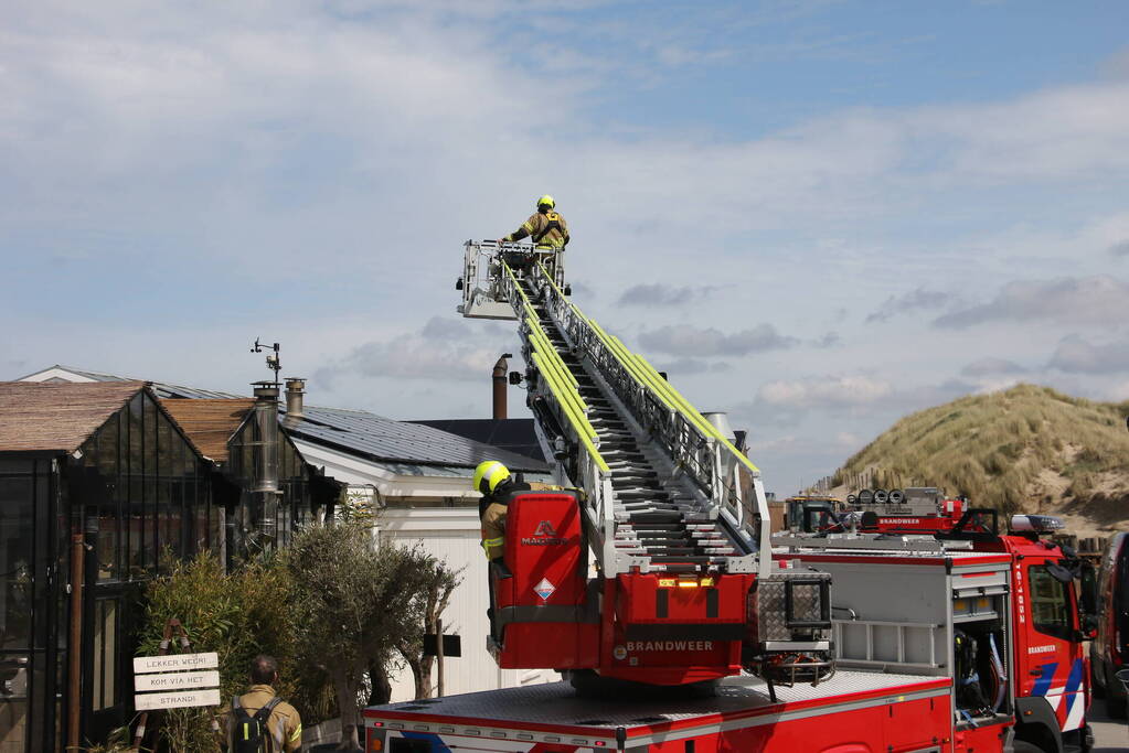 Brand in keuken van strandtent