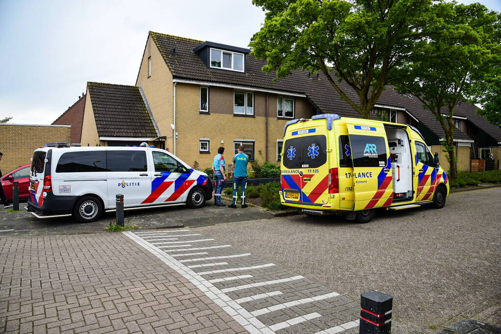 Vrouw overleden na steekincident in woning