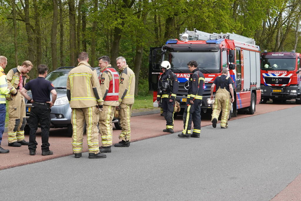 Brandweerman moet collega's bellen voor mogelijke brand in eigen auto