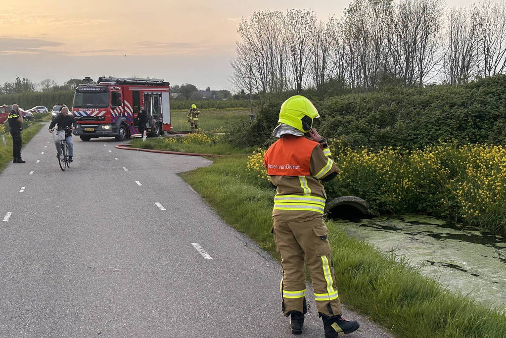 Uitslaande brand in verlaten schuur