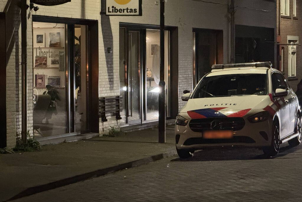 Politie doet onderzoek naar overval melding bij boekencafe