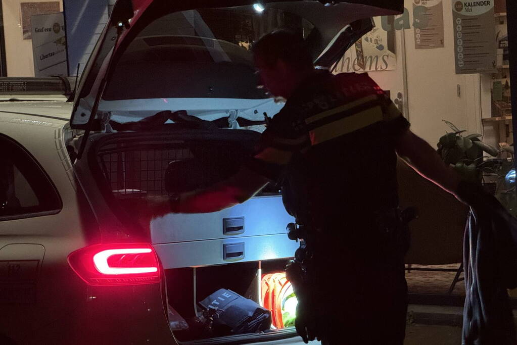 Politie doet onderzoek naar overval melding bij boekencafe