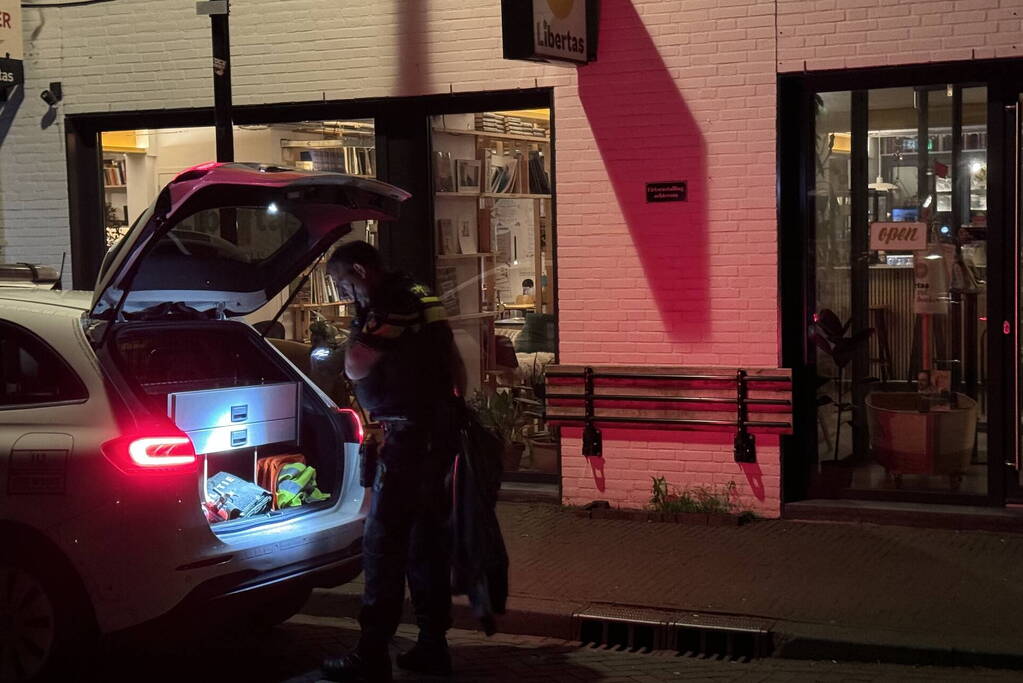 Politie doet onderzoek naar overval melding bij boekencafe