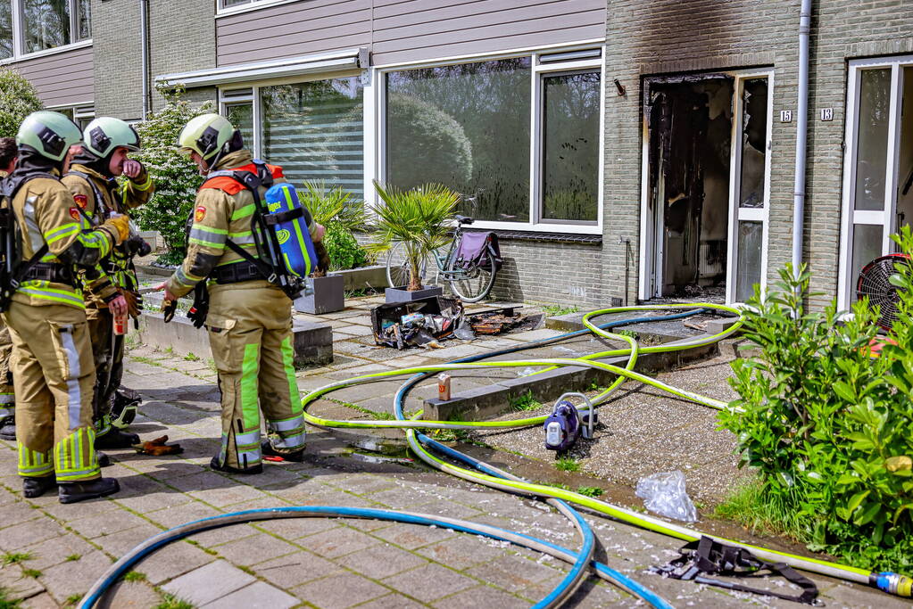 Veel schade door brand in woning