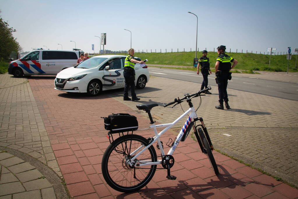 Brommerrijder aangereden door personenauto