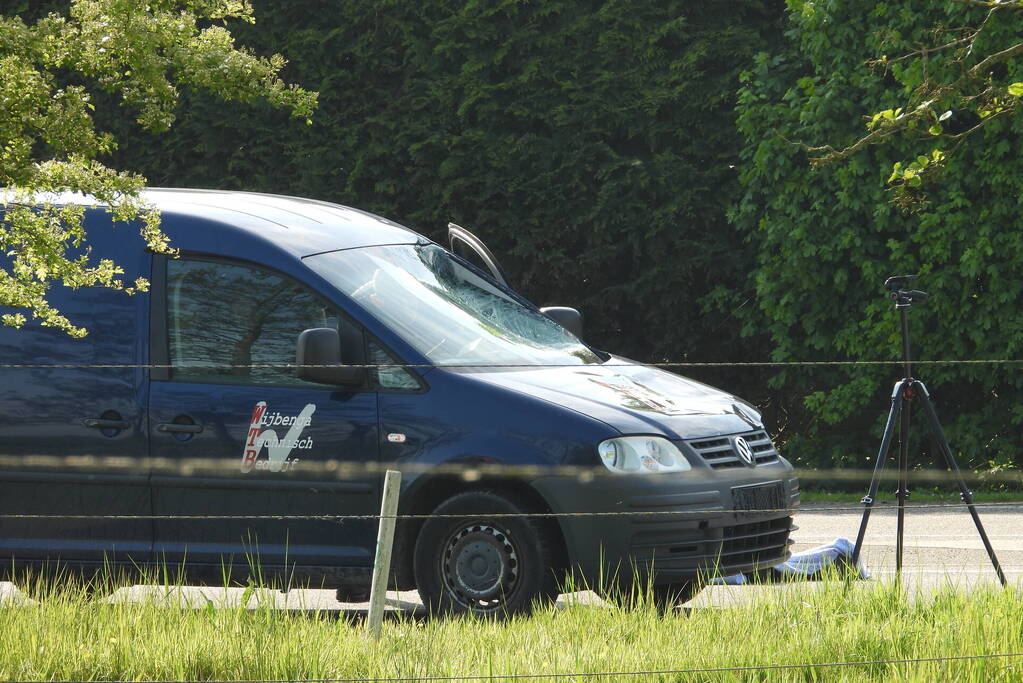 Fietser (88) omgekomen na aanrijding