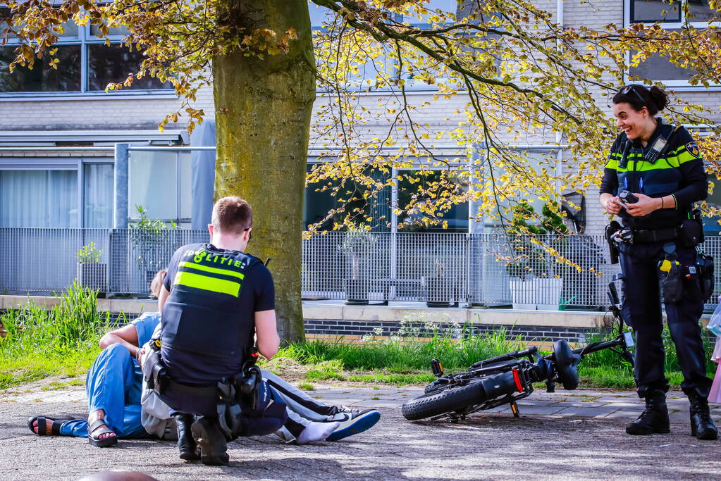 Automobiliste rijdt jongeman op fatbike aan