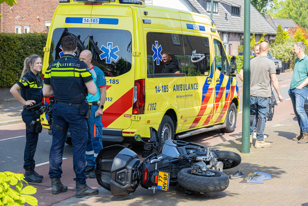 Motorrijder gewond bij verkeersongeval