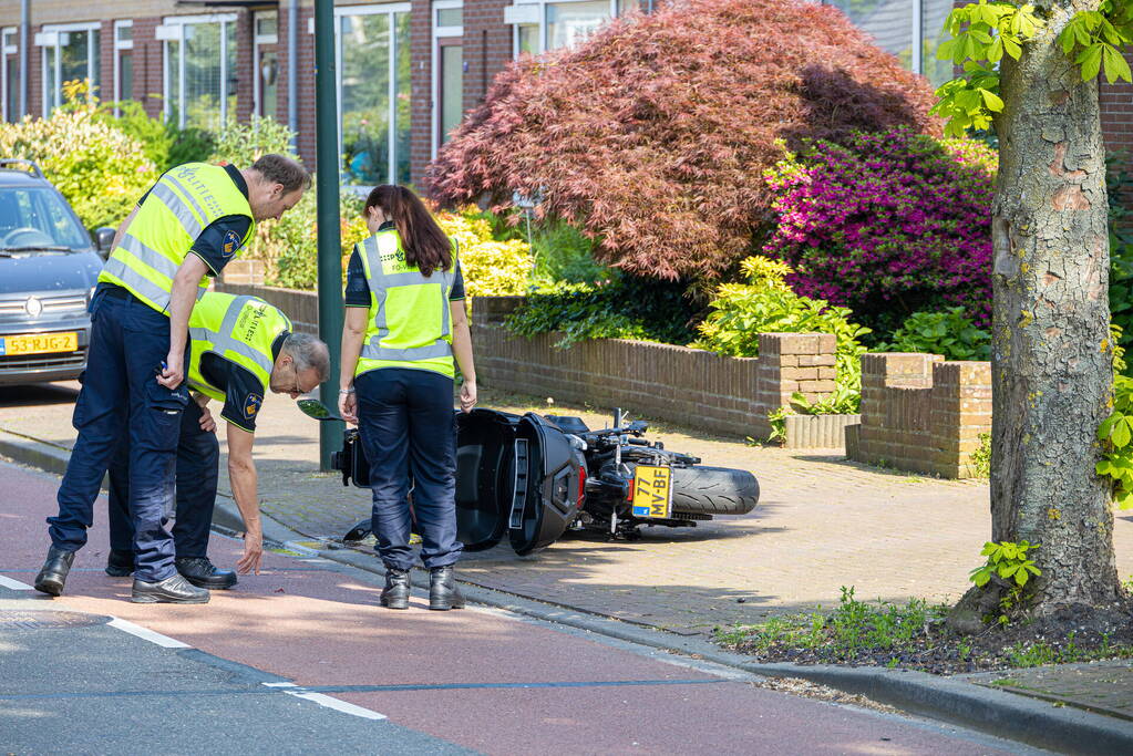 Motorrijder gewond bij verkeersongeval