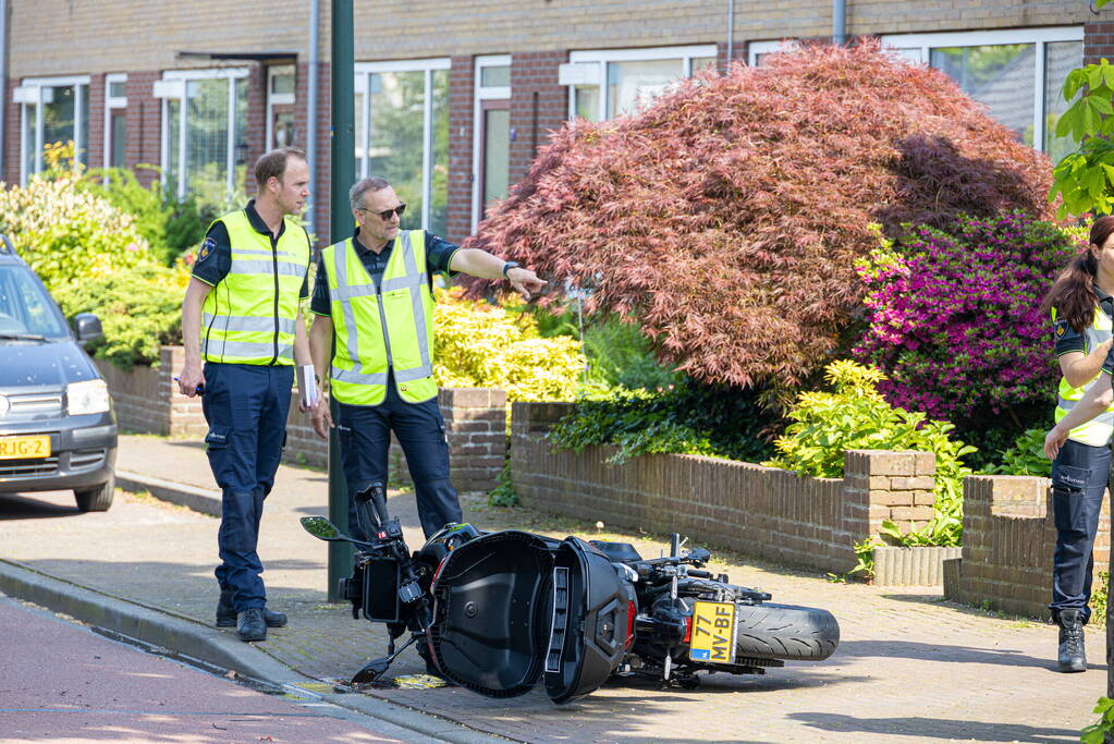 Motorrijder gewond bij verkeersongeval