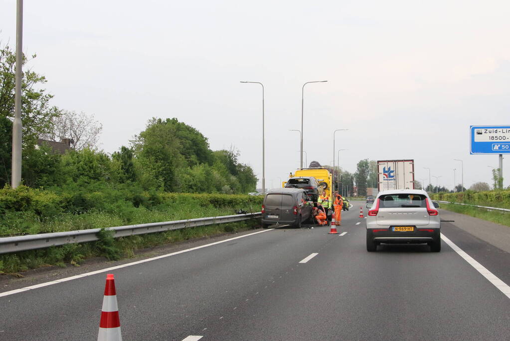 Flinke schade en vertragingen na kop-staartbotsing