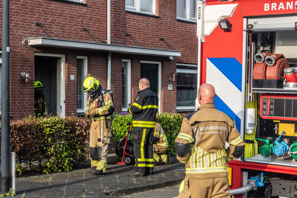 Kledingkast in slaapkamer vat vlam