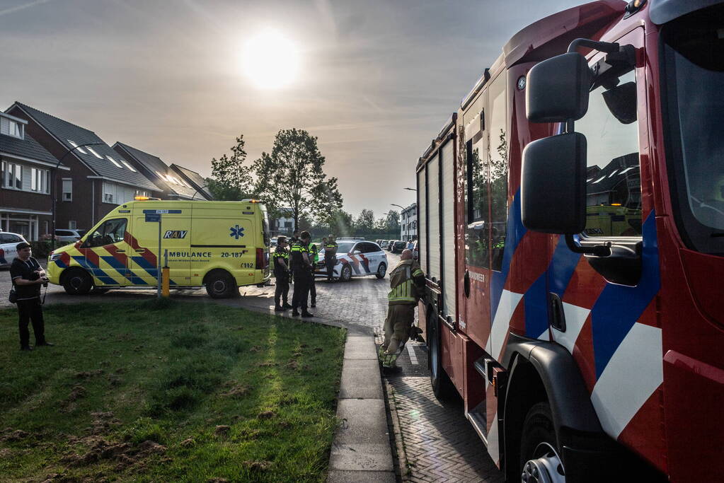 Kledingkast in slaapkamer vat vlam