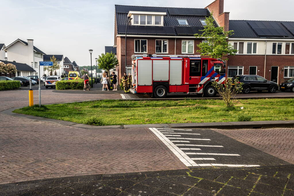 Kledingkast in slaapkamer vat vlam