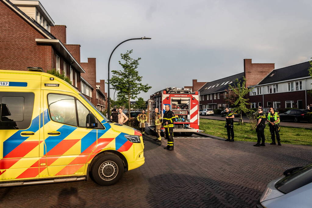 Kledingkast in slaapkamer vat vlam