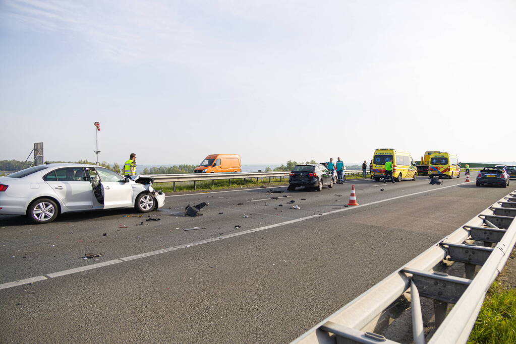 Veel schade en gewonden bij kettingbotsing