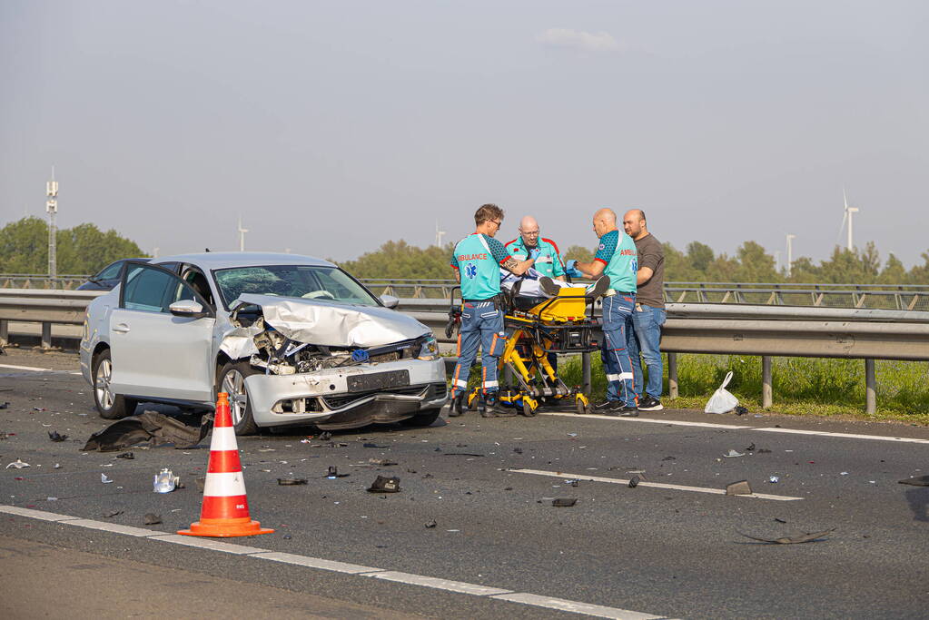 Veel schade en gewonden bij kettingbotsing