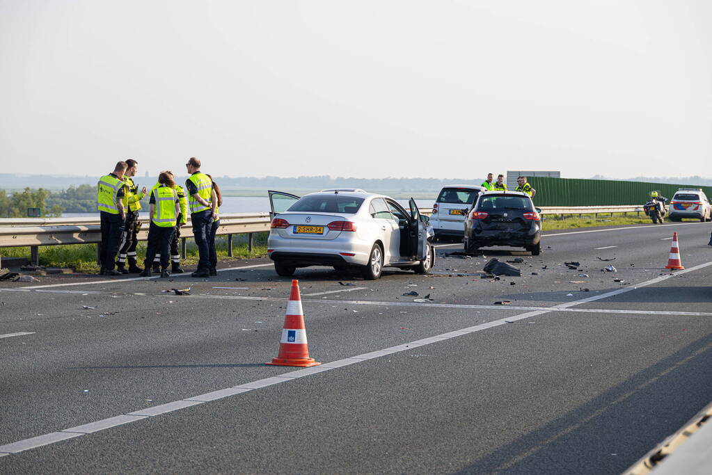 Veel schade en gewonden bij kettingbotsing