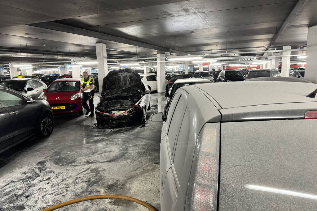 Grote brand in Q-Park parkeergarage