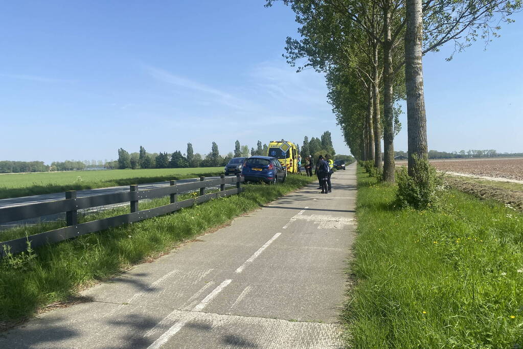 Schade na botsing tussen twee voertuigen