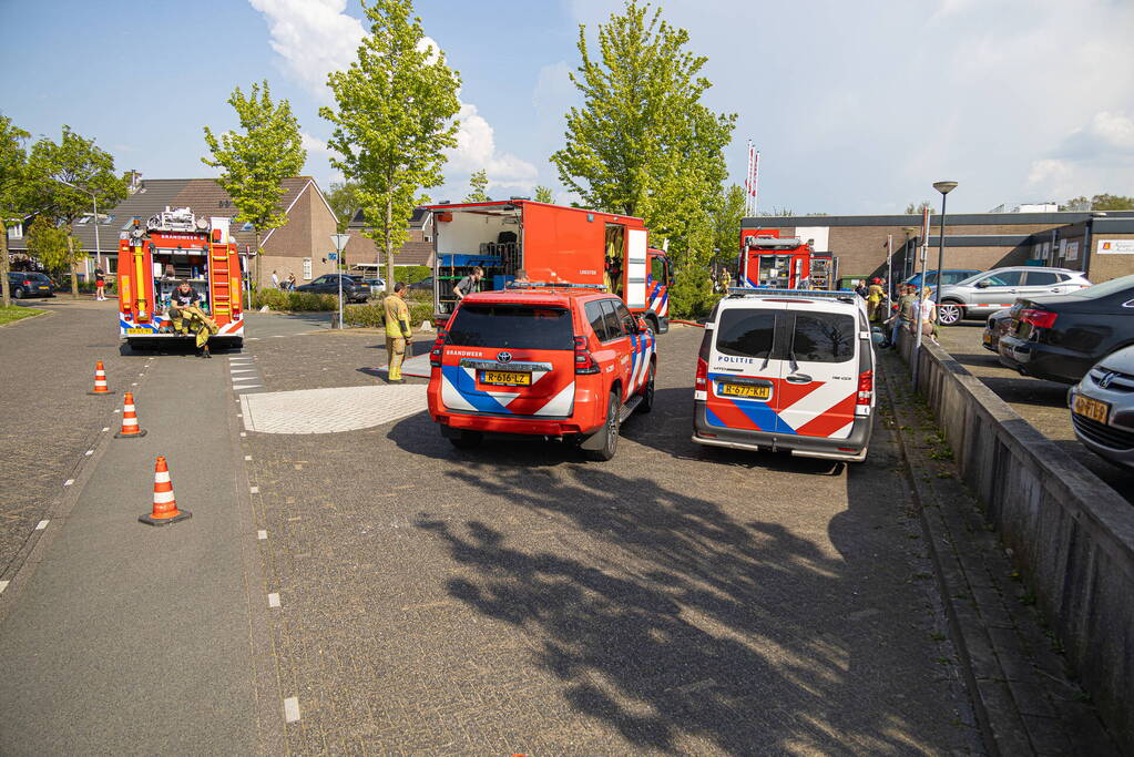 Gebroken slang bij Boni supermarkt zorgt voor brandweer inzet