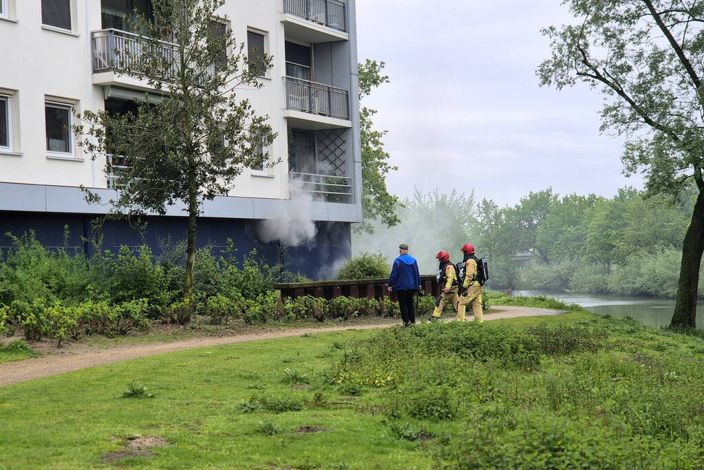 Flinke rookontwikkeling bij brand in berging