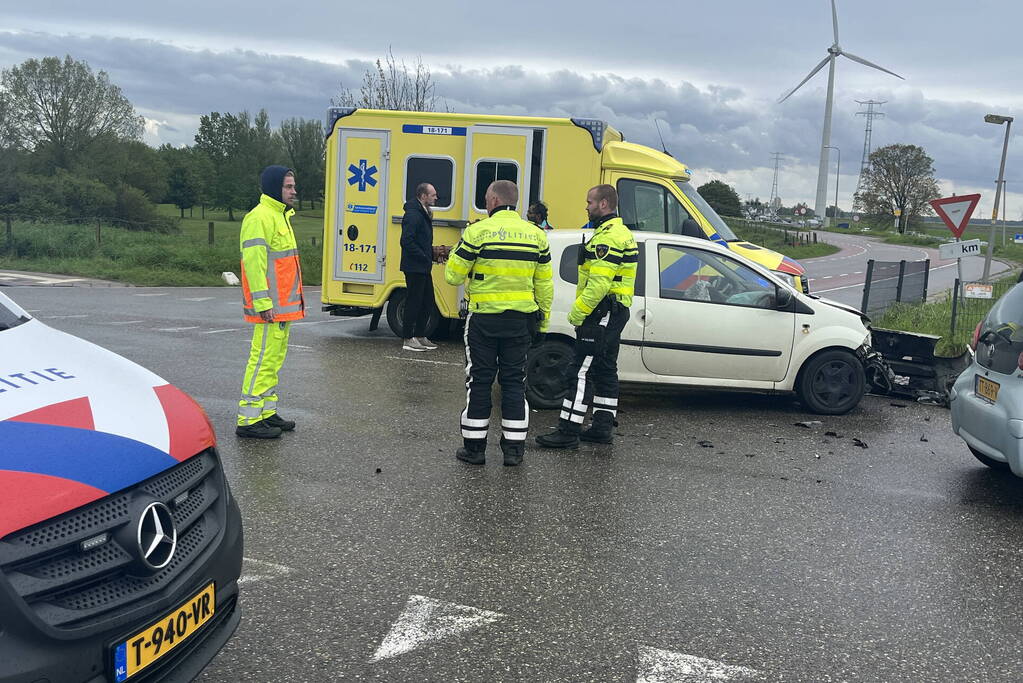 Flinke schade op kruising na ongeval