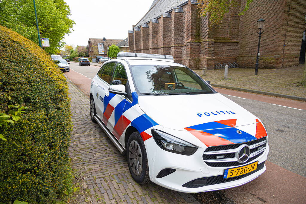 Onderzoek naar overleden persoon bij boerderij