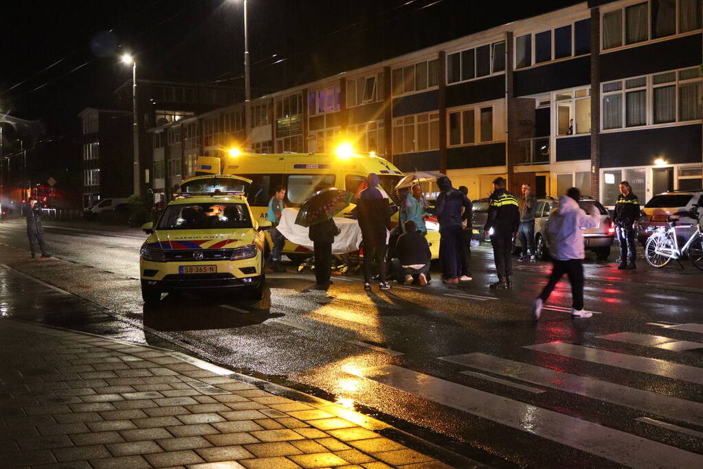 Voetganger aangereden op zebrapad