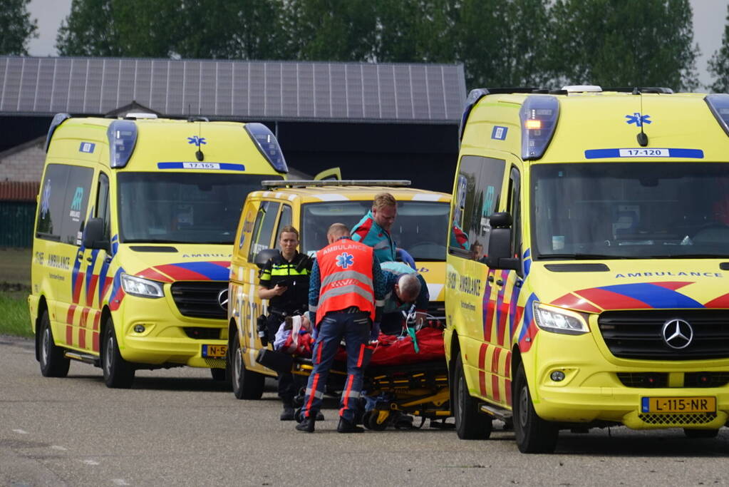 Traumateam ingezet voor motorrijder die uit bocht vliegt