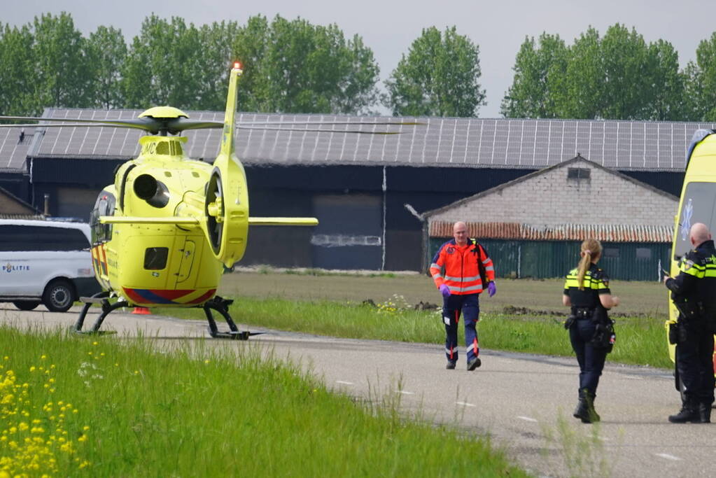 Traumateam ingezet voor motorrijder die uit bocht vliegt