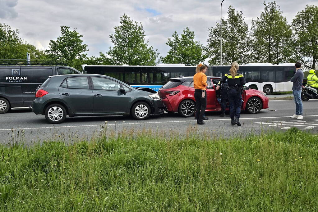 Kop-staart aanrijding in file