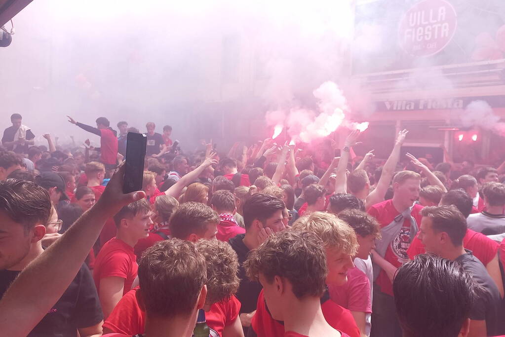 Feest op stratumseind na laatste fluitsignaal Psv landskampioen van nederland