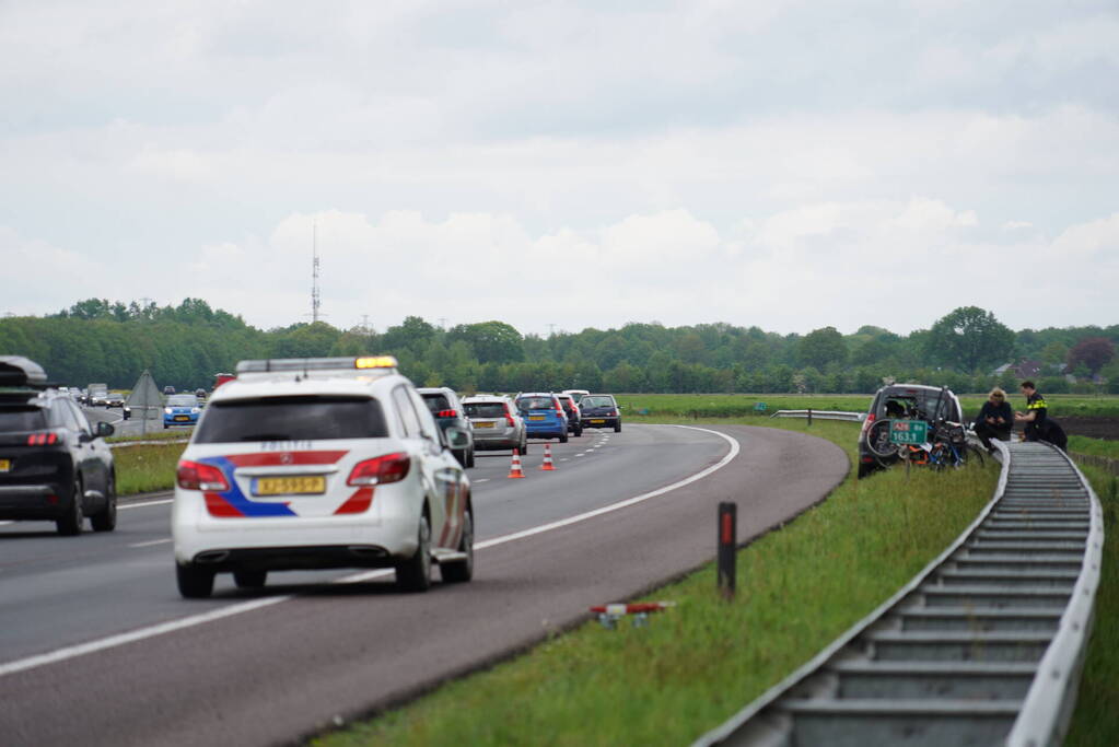 Auto's botsen op elkaar op A28