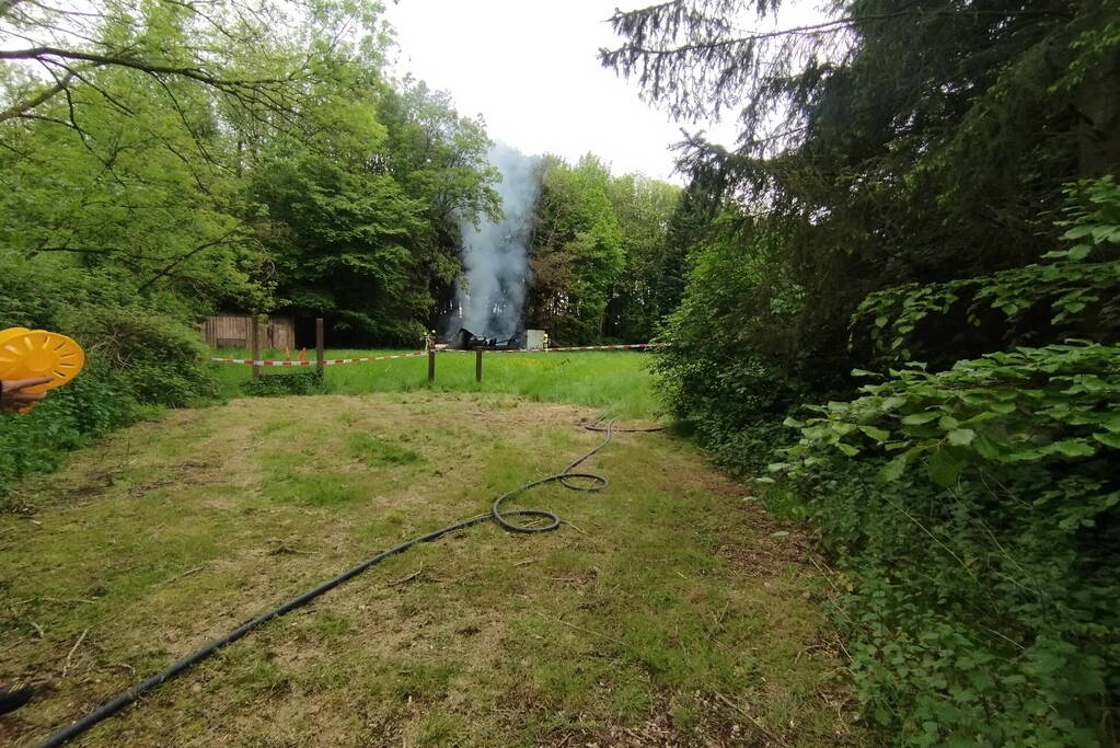 Schuur volledig afgebrand