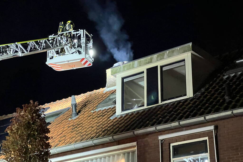 Schoorsteenbrand snel onder controle