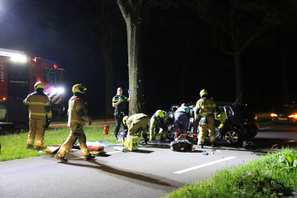 Automobilist zwaargewond bij ongeval