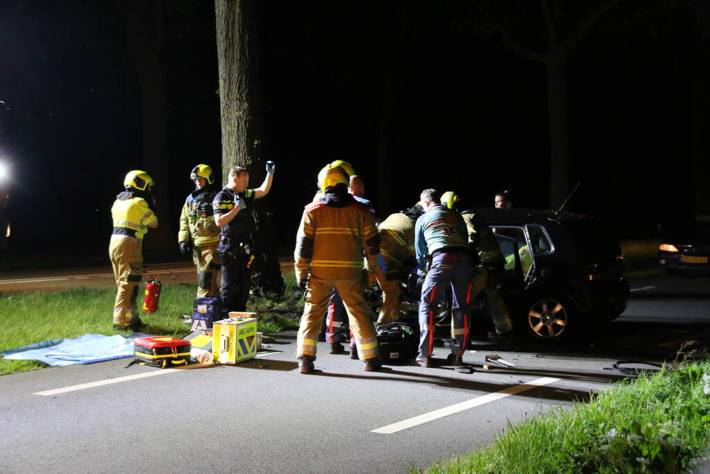 Automobilist zwaargewond bij ongeval