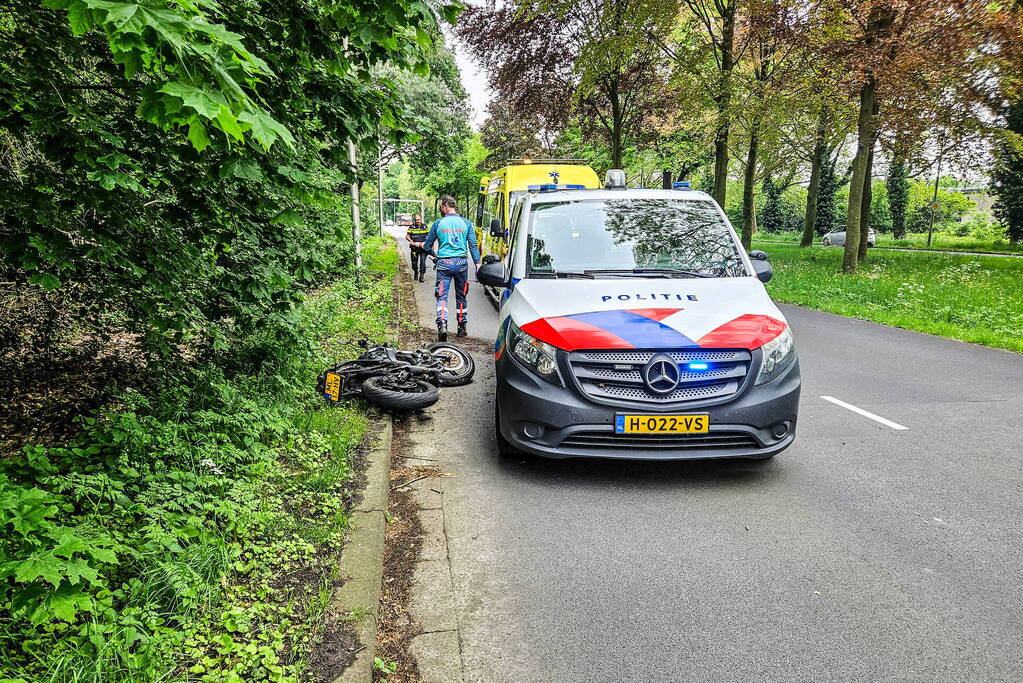 Motorrijder gewond na eenzijdig ongeval