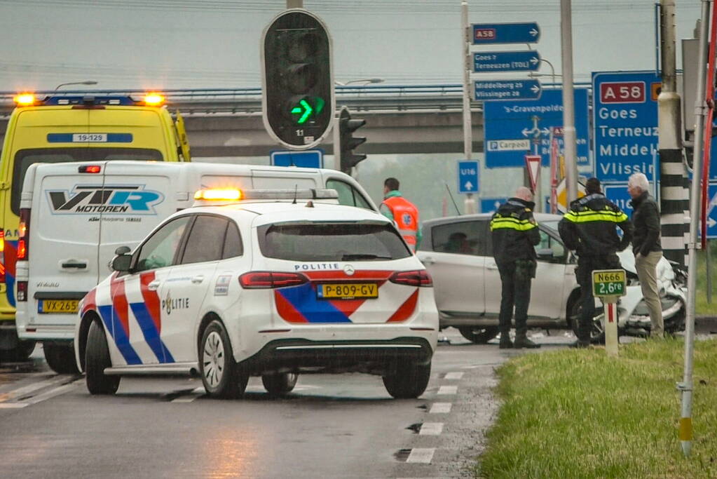 Flinke schade bij ongeval op kruising