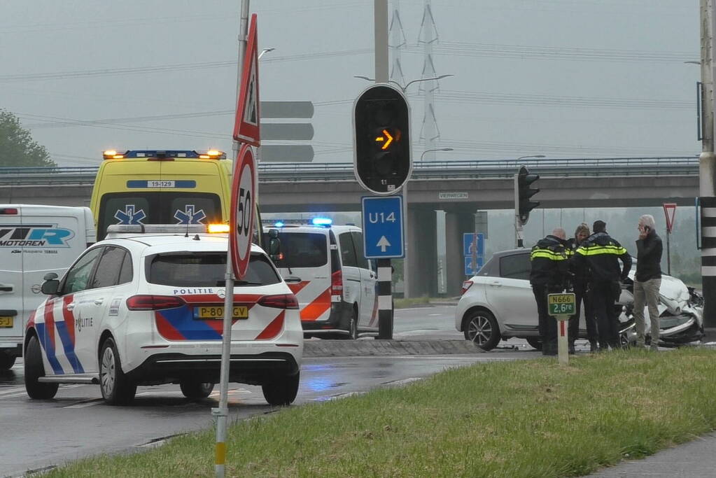 Flinke schade bij ongeval op kruising