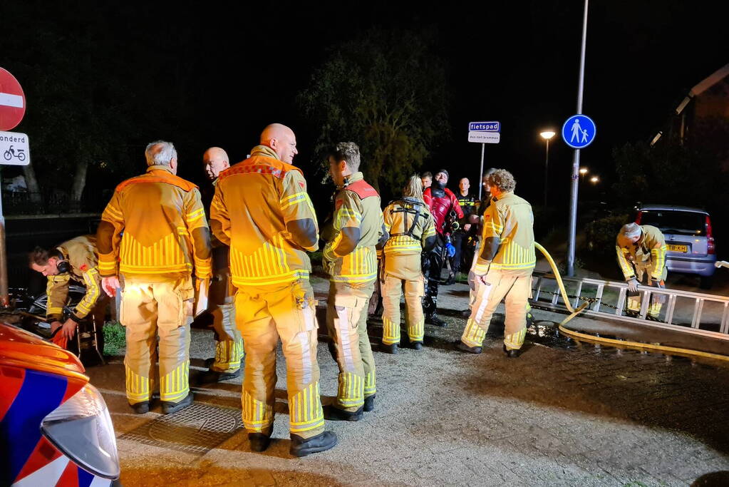 Duikers zoeken naar vermiste persoon