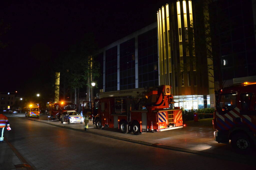 Twee mensen gewond bij brand in appartementencomplex